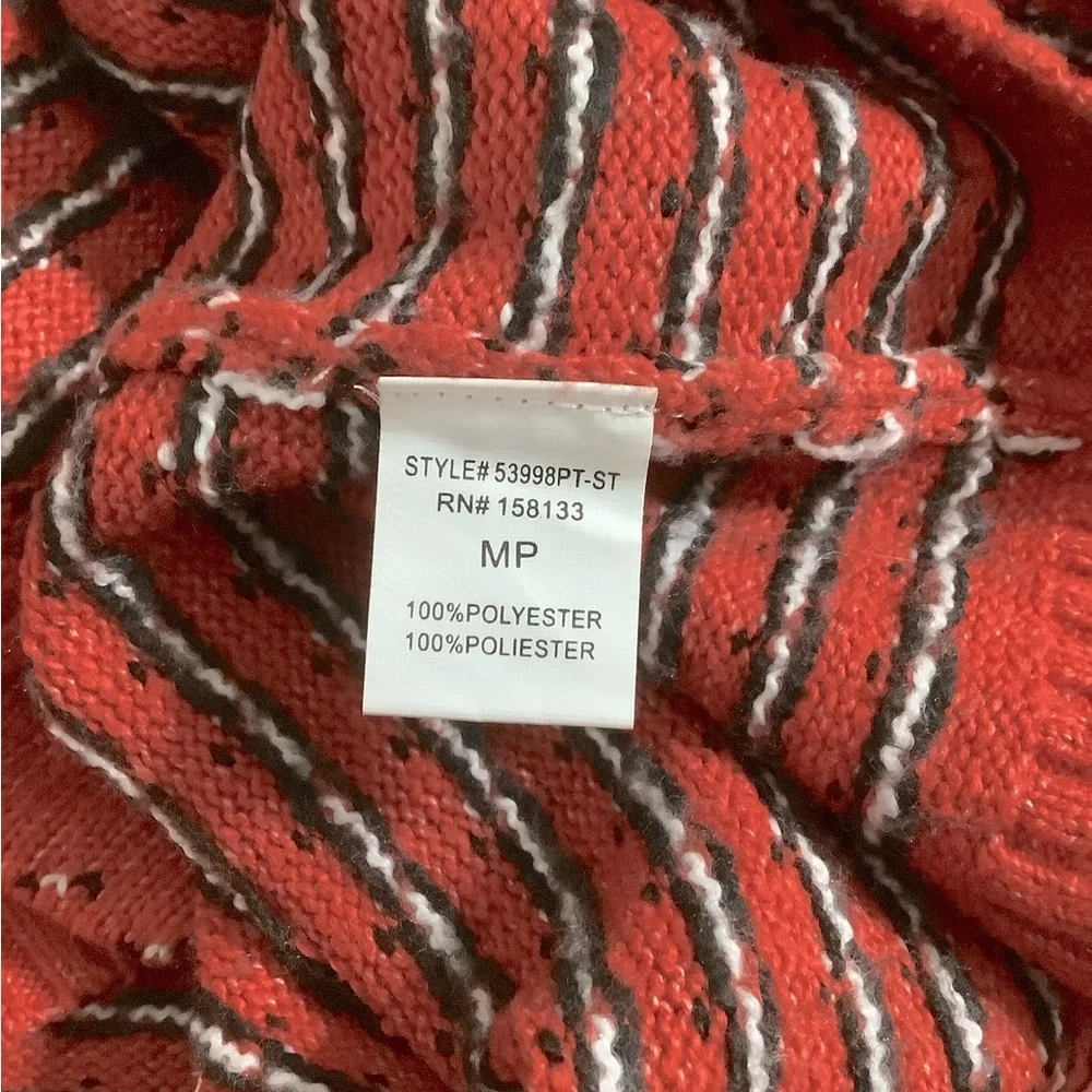 NWT PINK CLOVER Turtleneck with Hearts Pattern in cherry‎ red